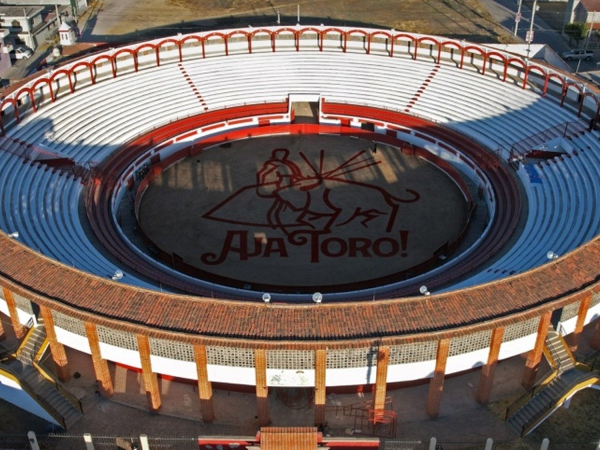 En una corrida el toro es el que tiene que llamar la atención: Chary&nbsp;Padilla
